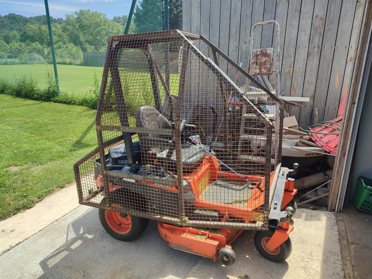 pratice de golf motoculteur ramassage